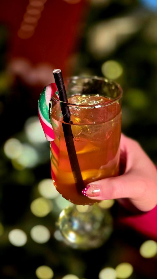 Welcome to Tinseltown — Toronto’s Immersive Holiday Pop-Up Bar 🎄✨

Step inside Novotel Toronto Centre’s festive world created with The Fabulist Theatre — packed with dazzling décor, nostalgic cheer, and playful holiday mischief. The Grinch, Santa’s elves, and surprise characters come to life for a Christmas experience with a fun twist.

The ticket includes:
• Welcome drink 🍸
• Themed dining experience 🍽️
• Signature holiday cocktails
• Cozy, immersive performances

📍45 The Esplanade, Toronto

Hours:
• Thu–Sat: 5:30PM–11PM
• Sun: 1:30PM–5PM

🔗 Book at the Novotel Toronto Centre website

[Toronto Holiday Events, Christmas Pop-Up Bar Toronto, Toronto Things To Do, Toronto Date Ideas, Toronto Winter Events]

#christmas #torontothingstodo #torontorestaurants #christmas2025

Save this for your holiday plans 🎅✨
Follow @allfoodiesnamaste for more GTA deals, events & budget-friendly finds.