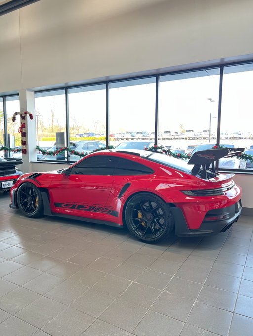 Santa got a new sleigh 🛷 (992 GT3 RS)

#porsche #porschemoment #gt3rs #porsche911gt3rs #992 #flatsix #supercars #992gt3rs #carsofinsta #rearengine #luftgekühlt #porsche911 #weissach #weissachpackage #carbonfiber #killsbugsfast