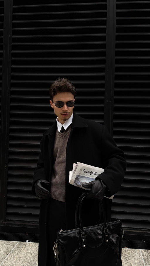 hey mum! 
-
-
-

-
#dresswelltrainhard #simonfrdsm