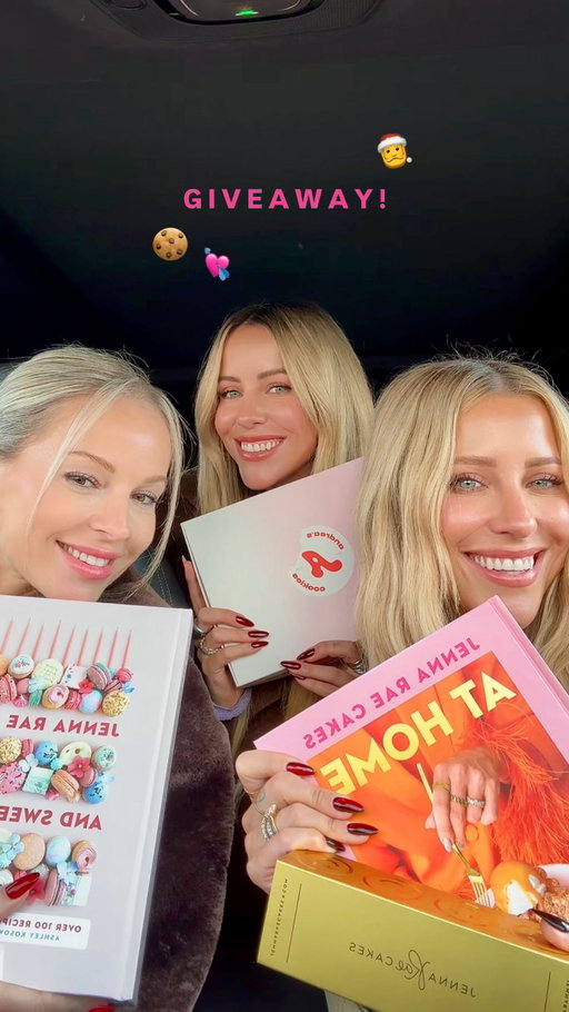CONTEST CLOSED ❌ Winner has been contacted!

GIVEAWAY 🍪📚✨

We teamed up with @andreascookies to bring you the sweetest holiday treat!

One winner will receive:
✨ 2 signed Jenna Rae Cakes cookbooks
✨ 1 box of Andrea’s Cookies

To enter:
✅ Follow @jennaraecakes + @andreascookies
✅ Like this reel
✅ Tag a friend who loves cookies + macarons (each tag = 1 entry!)

Winner must be able to pick up cookies + books from one of Andrea’s Cookies locations. Winner will be contacted by DM from @jennaraecakes only. Winner will be selected at random on Monday, December 8 at 12 noon CST ✨