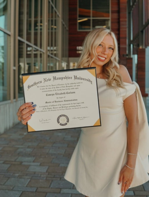 Cami conquered her MBA 🎓💪