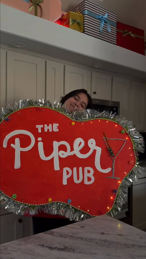 ok i’m actually obsessed…. does it need anything more?👀 #kitschychristmas #craftychristmas #diy #craft #craftmas #christmascraft
