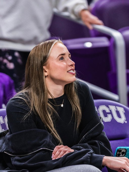 Welcome home, Hailey Van Lith 

#GoFrogs