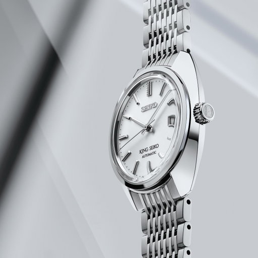 King Seiko KS1969

This series adopts the contours of the 1969 watch but reimagines them for modern times with a rounded, box-shaped glass. Thanks to Seiko’s modern watch manufacturing techniques and the slimline Caliber 6L35, the watches achieve a svelte and comfortable thickness of 9.9mm.

https://www.seikowatches.com/global-en/products/kingseiko/sje109j1

#seiko #kingseiko #KS1969 #watch #watches #automatic #watchfan #SJE109　#watchesofinstagram #madeinjapan