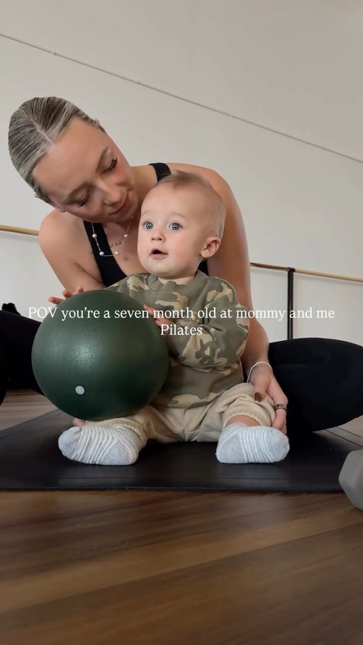 POV: you are my seven month old at Pilates 

@flow.yogastudios