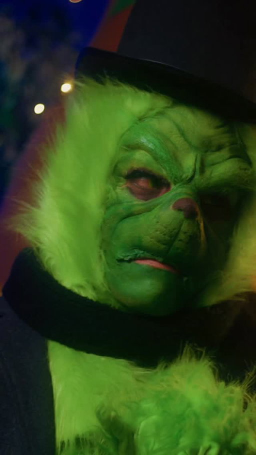 Cuando crees que el Grinch está acompañado pero solo está actuando demasiado bien 😂
🎄 En Navidad todo brilla, pero con Plata brillas más.

#enchufetv #PlataCard #Navidad #BrillaConPlata