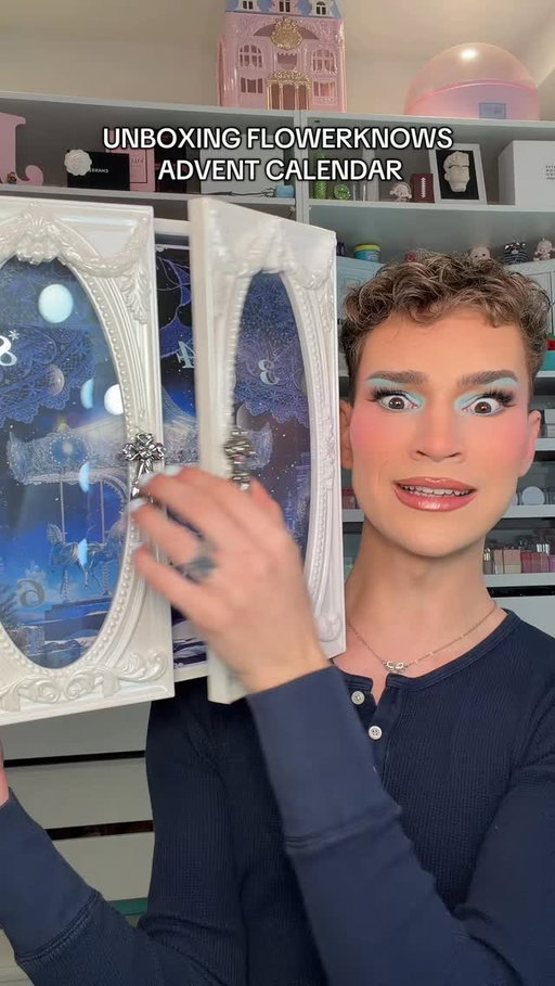 Unboxing the @flowerknows_global holiday advent calendar! 💙❄️ 

#unboxing #adventcalendar #makeupreview #makeup #makeupadventcalendar #beauty #beautyreview #makeup #explore #flowerknows