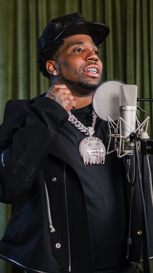 YFN Lucci “PIECES ON MY NECK.” Fine Tuned out now 🎹

Watch the full performance on YT + stream it for free on the Audiomack app

🔗 in bio

•

#yfnlucci #finetuned #audiomack