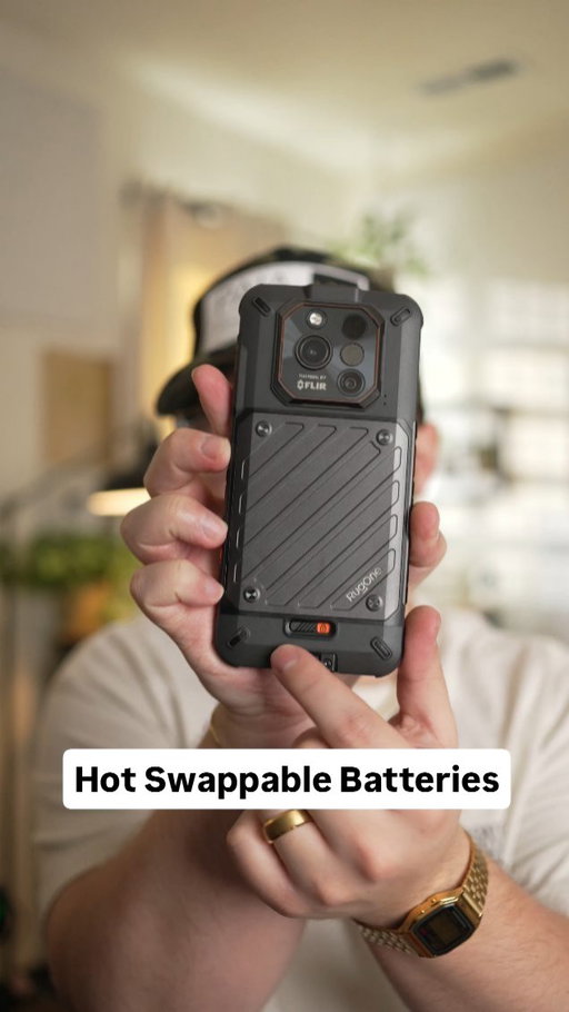 Hot swappable phone batteries are back! Thanks to @ulefone.global for sending out their new RugOne Xever 7 Pro! #tech #rugonexever7pro #android #imparkerburton #androidguy