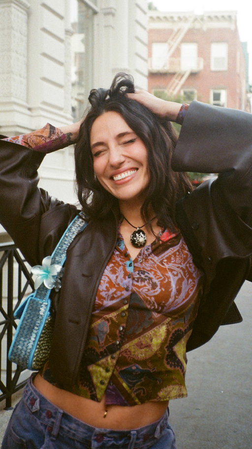 From FaceTime fits to out-the-door looks - a day in the life of Tefi, styled by the tastemakers in her life. Shop @hellotefi, only on #depop