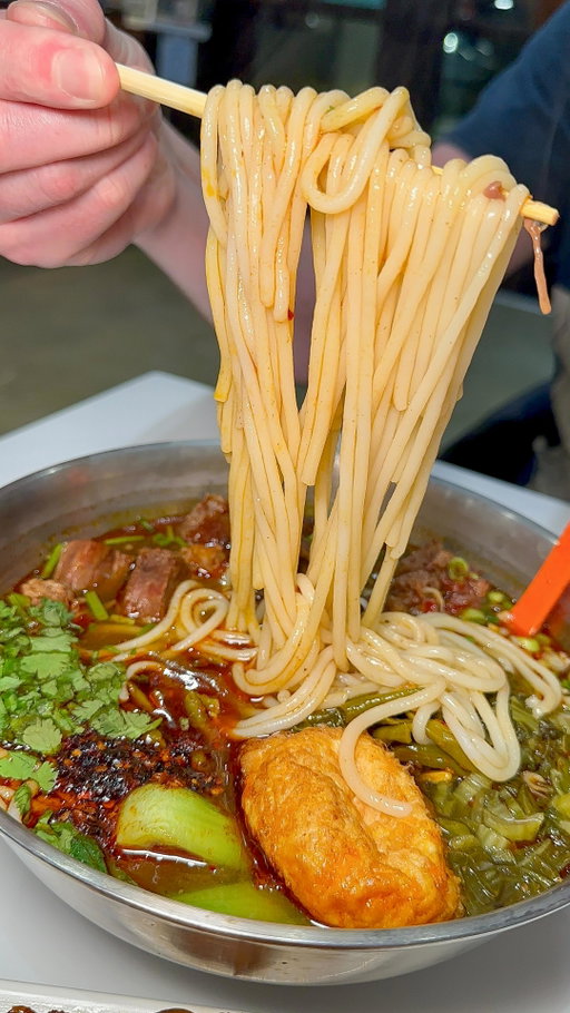 CHINESE HOMEMADE MIFEN NOODLES 🍜 It’s freezing outside which means it’s the perfect weather for noodles and these are some of the best we have tried!

@yobowl.Carrollton is known for their Chinese mifen noodles that are fully customizable but you also have to get their Peking Duck - it was so good ✨

📍 Yo! Bowl | 2700 Old Denton Rd Unit 110, Carrollton, TX 75007

#noodles #dallasfood #chinesefood #dallas #dallasfoodie #dallasrestaurants #dallasfood #chinese #texas #dallaseats