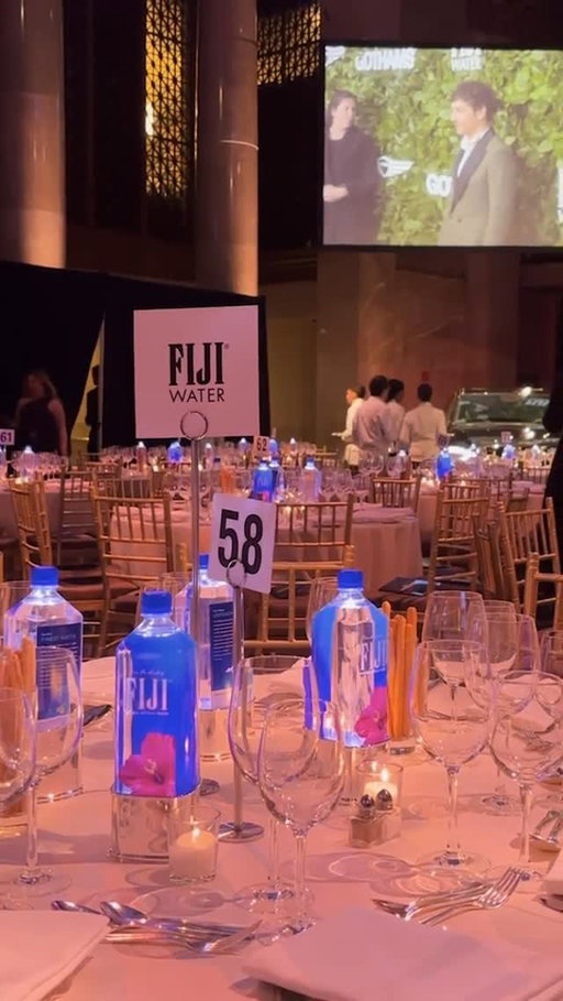 An unforgettable evening 🌙 with Earth’s Finest in every moment. Thank you @thegotham for having us as your official water sponsor! 💧🏆 #FIJIWater #EarthsFinest #TheGothams2025