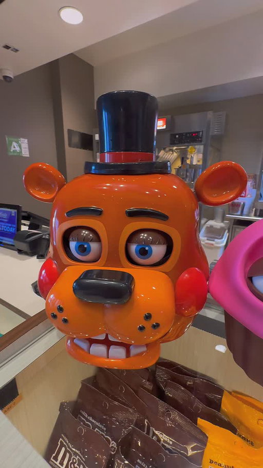 Will You Survive Five Nights at Freddy’s 2? Popcorn bucket, Drink, and Merch is FANTASTIC!!!! Who wouldn’t want a Popcorn Bucket Freddy Fazbear Head or a Cupcake to drink out of…even the Drink Toppers are Ki11er! 

@amctheatres @fnafmovie @blumhouse 

#fivenightsatfreddys #fivenightsatfreddys2 #adventurezwithdavid #amctheatres #popcornbucket #freddyfazbear #blumhouse #fnaf #fnafedits #fnafmovie #fnafworld #lamirada #springtrap #fnafedit #fnafart #fnafhs💜 #fnafartwork #fivenightsatfreddymovie