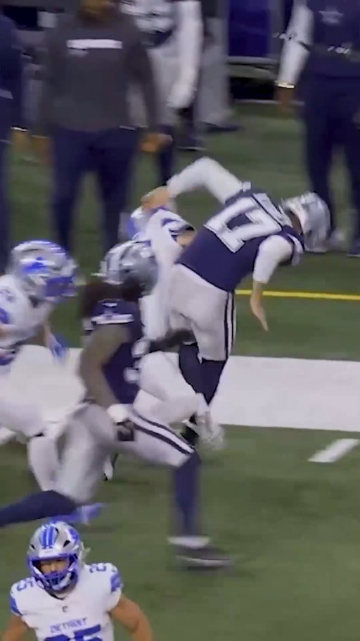 he just walks away lol

DALvsDET on Prime Video
Also streaming on #NFLPlus