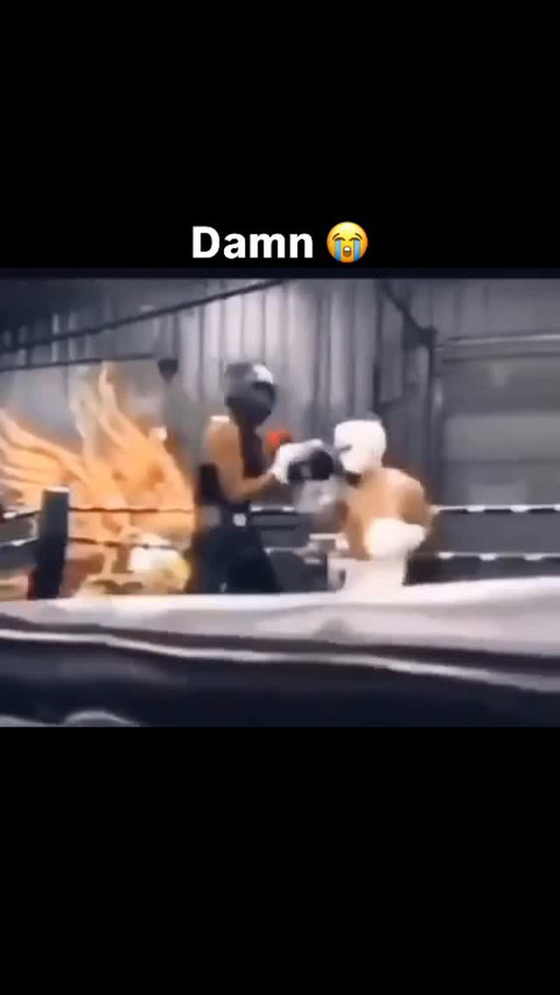 Smooth af moving backwards 👀🔥(h/t boxingamateur_oficial1/TT)