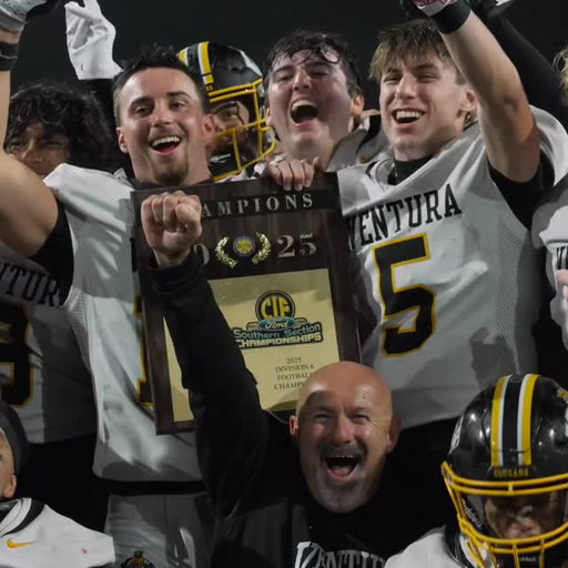 🏆COUGARS are CIF CHAMPS! Ventura 63 at St Pius X 28. CIF-SS D6 Championship 2025. The visitors struck early and often. This team seems determined to win the last game of the season… #state @venturacougarfootball @derek.garcia5 @real.deal10 @jja3k @tristan._.savage @james.8o5_ @venturaforward @jamesrailproductions @mediabyileene @newschannel312 @vcpreps @vc_star @cifss @qwik11football @ot7 @jaysinthecut @mv_flics @qwik11hoops @cifss @maxpreps @whistlesports @ot7 @legendarysportsmedia @_tarekfattal @ocsportszone @ocvarsity @rivalsdotcom @sbliveca @cifss @ciflacs @cif_lacs @cifstate @espnlosangeles @betovision @highschoolonsi @latimes_sports @cal.prep.sports @greg.biggins @_tarekfattal @westcoastpreps_ @ocsportszone @ocrecruits @the562org @eastsidemediatv @socalprepreport @prestigesportsmedia_ @vcpreps @kernhighnetwork @signal.sports @khtssports @inland_sports_show @jpwestmedia @jcortesmedia @nb.media1 @thedrop.ca @prepredzone @jb.shot.this @prepredzonenext @filmcartel @betovision @petrosandmoney @legendarysportsmedia @clutchtime.productions @battlesports @_undertheradar_ @hustle_2k @sportsrecruits #california #prep #highschool #sports #games #highlights #maxprepsphotographer