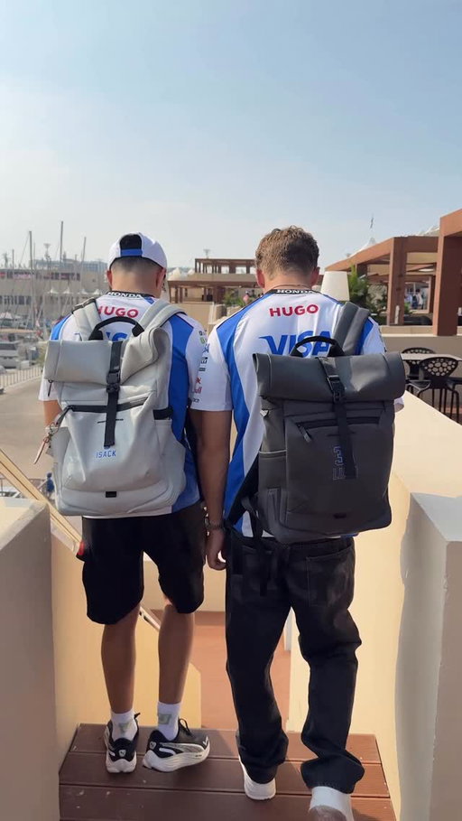 We’re all going on a... VCARB holiday 🎒

#F1 #VCARB #AbuDhabiGP