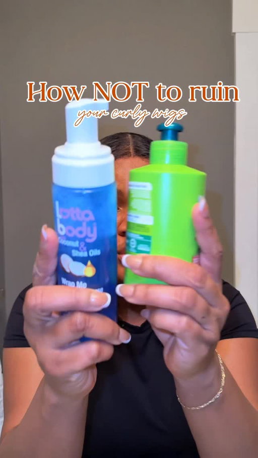 Curly wigs are my area of expertise so for the 50th time it seems😂 let’s revive these curls with just two products.

I dried this wig with my portable heater in less than an hour.

So now you have no excuse to walk around with horrible looking curls pls 😩

#curlywigs #curlyhairproducts #pixiecurls