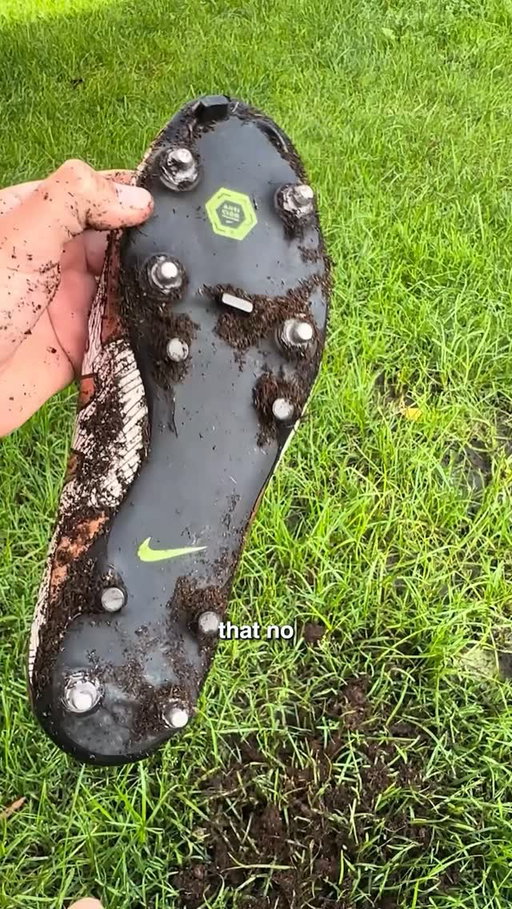 How am I just learning about this?! 🤨 (h/t @soccerrehab) 

#sportscommentarytiktokcontest #sportsscience #sportstechnology #footballcleats #footballequipment