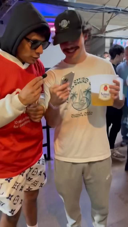 RedCup RedHawks x Snag - Question of the Day @Beat ⏰ What’s the craziest thing YOU’VE seen on BDF?

Good luck on finals & remember Snag is open 12-12‼️

#snag #redcupnews #brickstreet #oxford #miamiu #drunkinterviews
