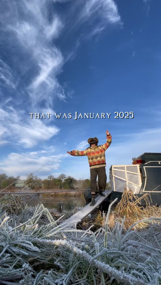 Give yourself a raise if you survived #2025 ! 
A special thanks to @3cousinsagency for keeping me company this year and @georginawillis1 and her car for making the river life a little more easier. OBVIOUSLY I don’t have to mention my cat Billie who keeps me alive everyday. #recap #thanks #narrowboatlife #boatlife #riverlife #narrowboat #boat #river #lifeontheriver #wellbeing #endofyear #memorise #people #nature #journey #travel #traveller #travelling #home