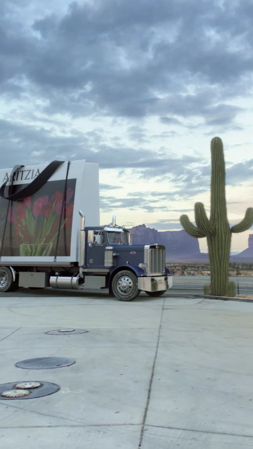 Wonder what they got. Our Scottsdale Fashion Square Boutique in Arizona opens tomorrow, December 6.