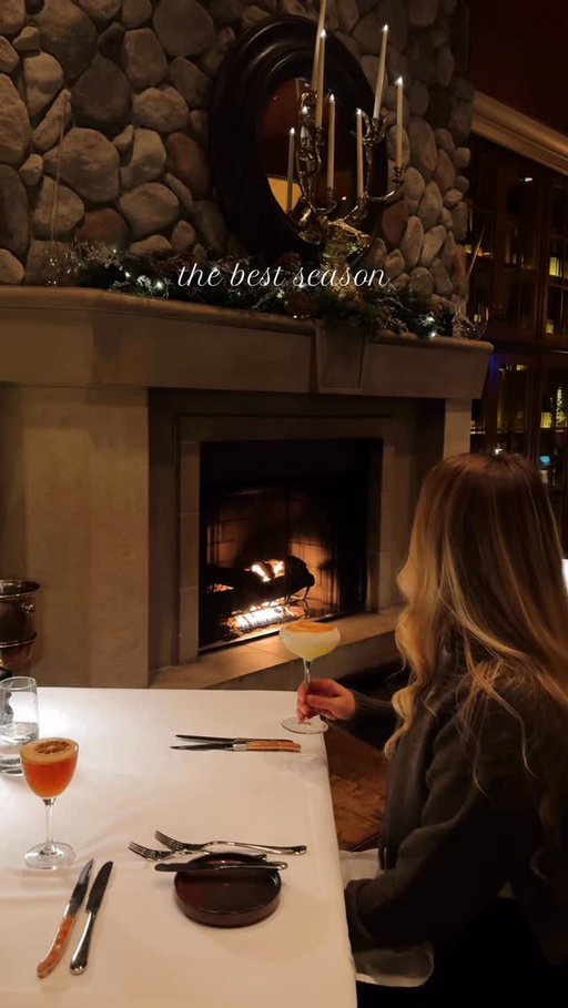 The best season 🎄❄️💫⛄️ 
Magical moments from @fairmontbanff & @fairmontwhistlr 🤍