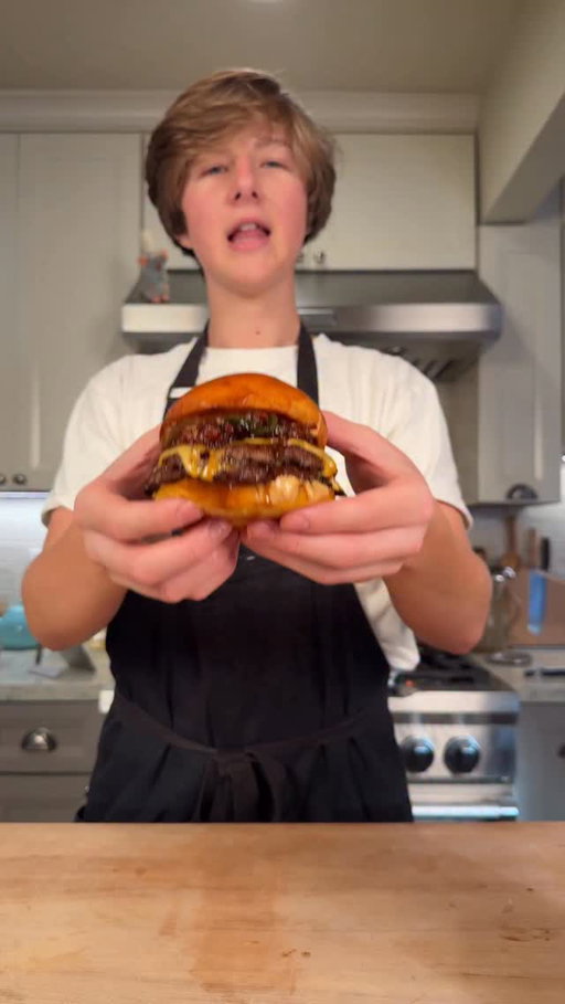 Bacon Jam Smash Burger! 

Recipe in my bio