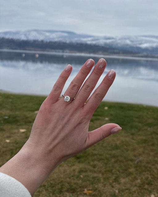 A heartfelt congratulations to our clients Alix and Aidan. Their recent engagement is a moment of true celebration for our J. Vair family, and we wish them a lifetime filled with love, radiance and cherished years ahead. 💙🥂