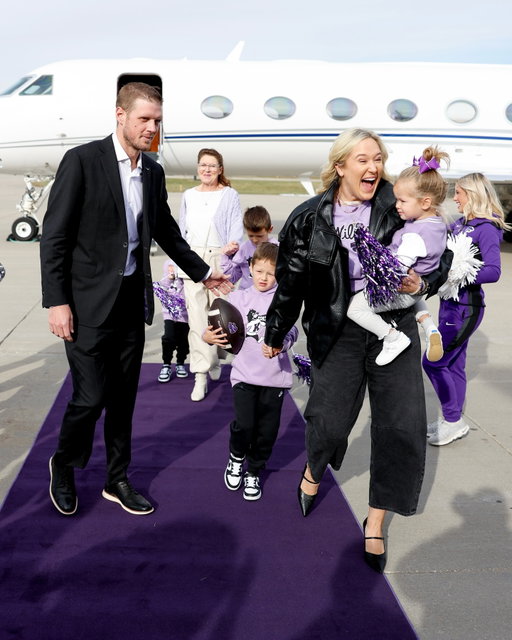 Family’s home. 

@fbcoachck x @kstatefb