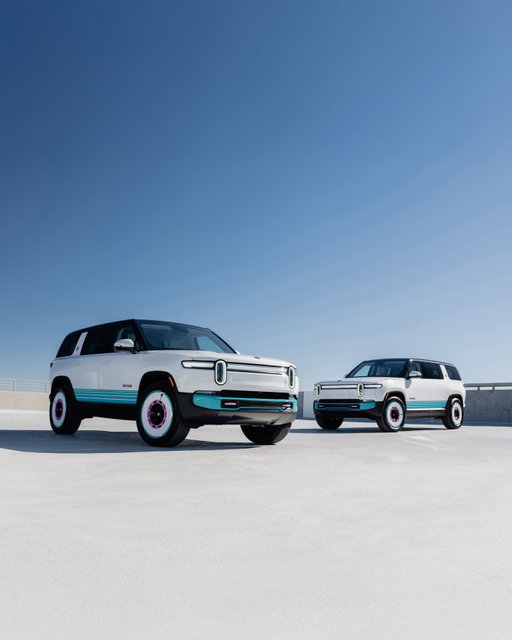 Hand-crafted with the unmistakable energy of South Beach. We couldn’t celebrate color at Art Week Miami Beach without bringing back a limited run of ten Miami Edition vehicles as our latest handcrafted Studio Originals. 

Link in bio.