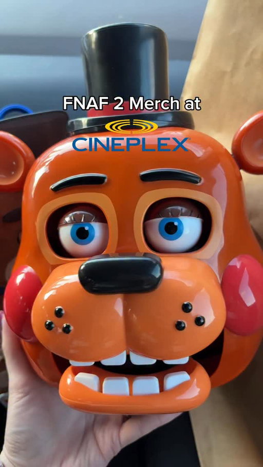 🍿Obsessed with this Toy Freddy Popcorn Bucket! These are all the items I found today at my local Cineplex! For the cup toppers, there’s also Toy Freddy, Toy Chica, and Balloon Boy!
.
.
.
.
.
#fivenightsatfreddys #fivenightsatfreddys2 #fnaf #universalpictures #universalpicturescanada #blumhouse #fnaf2movie #freddyfazbear #fnafmovie #chica #bonnie #foxy #mangle #marionette #thepuppet #themarionette #toychica #toybonnie #toyfreddy #springtrap #williamafton #streamer #youtuber #gamergirl #gamer #horror #popcornbucket
