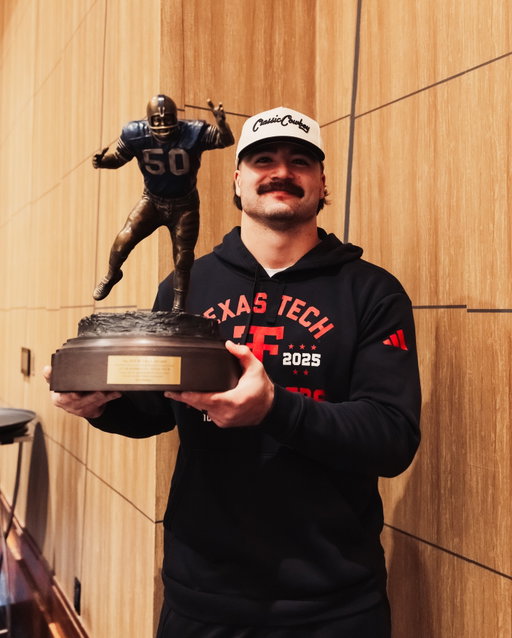 The moment J-Rod found out he won the Butkus Award