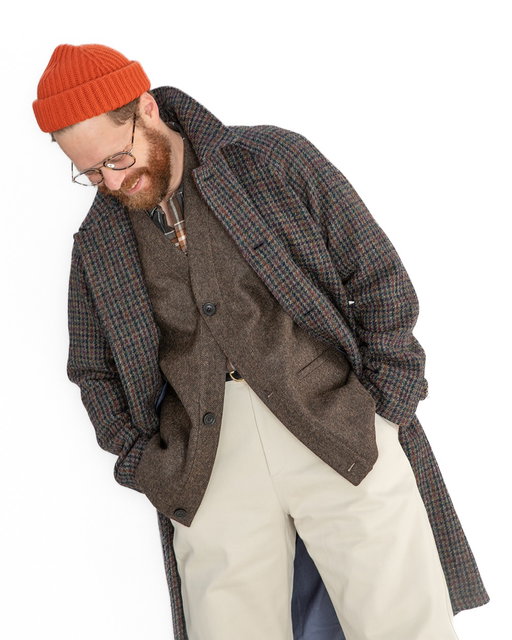 As a longtime fan of @dicksedinburgh, when they asked me to style out some of their AW25 garms for a shoot I didn’t even need to think about it.

Trying on the latest items from your favourite brands? Uh yes please. Sign me up. What’s the expression; ‘like a kid in a candy store’, but instead of eating candy till you explode, this 40yr old boy got to wrap himself in wool, corduroy, cotton and cashmere. In your face Wonka!

I think one of the best signs of a store knowing exactly what the hell they’re doing is having such a diverse range of brands in house but ones that I was easily able to mix and match into coherent outfits.

Standouts included @debonnefacture @aton_tokyo @crescentdownworks @finamore1925 @jamiesonsofshetland @orslow @manifatturaceccarelli and @cinivenezia to name just a few.

Big thank you to Uli, Andrew and the entire team for having me on as a part of this project.

Photography by Uli Schade