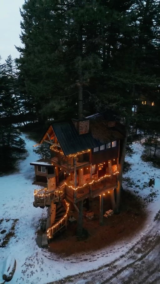 Still OOO. Still posting cabins.

Day 6 of 12 Days of Cabins lands us in the Montana treetops, where this two-story hideaway spirals around living Douglas firs. Minutes from Whitefish and Glacier National Park, it’s part cozy retreat, part childhood dream, and all grown-up luxury. 

👇Tag someone you want to stay here with 
📍Whitefish, Montana
🎥@jonkreye
🔗Link in bio to book�
🔎montana treehouse rental, whitefish cabin getaway, glacier national park lodging, luxury treehouse vacation