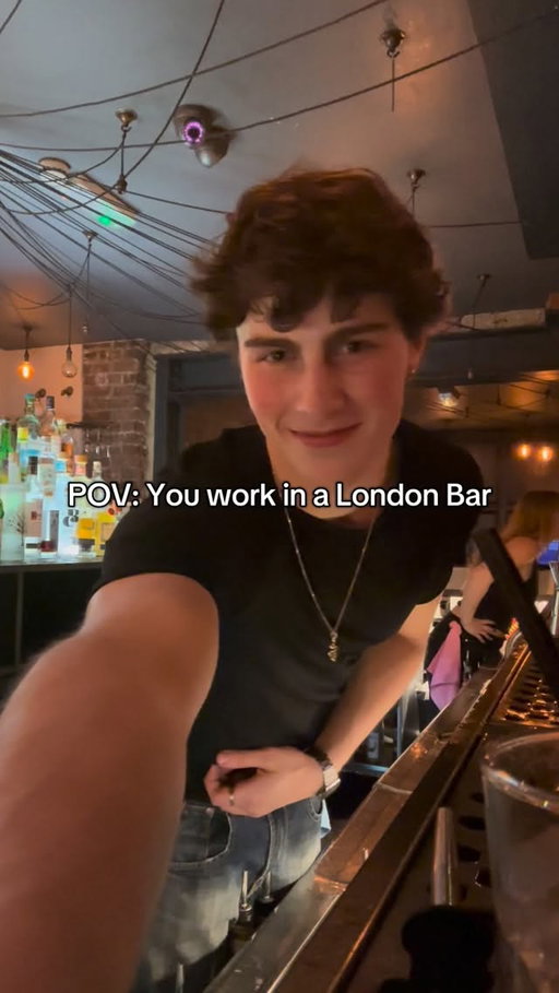 joys of communicating in a noisy bar #discover #bartender #london #pov
