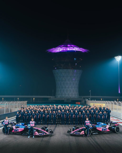 Our 2025 trackside team 💙🩷

Coming together to celebrate the efforts of Enstone and Viry-Châtillon, who have worked tirelessly through the ups and the downs of this season.