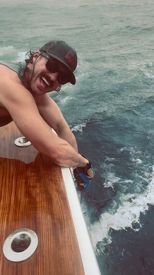 Got my butt whipped by a 300 pound blue marlin today… hard to beat it. #weouthere #marlinfishing #costarica #reelproblems