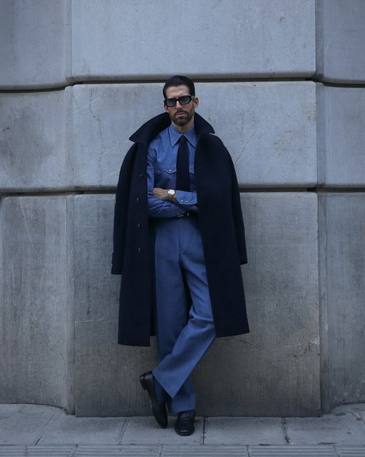 My obsession with denim and long overcoats reflected in one look.

#modahombre #denim #menoutfit