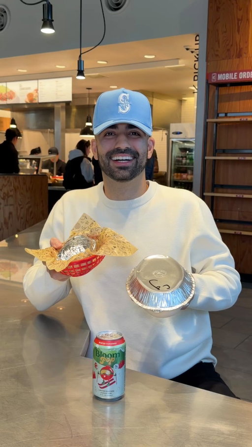 FREE Chipotle burritos and bowls on December 13 🌯 #chipotle #bloompartner @bloomsupps