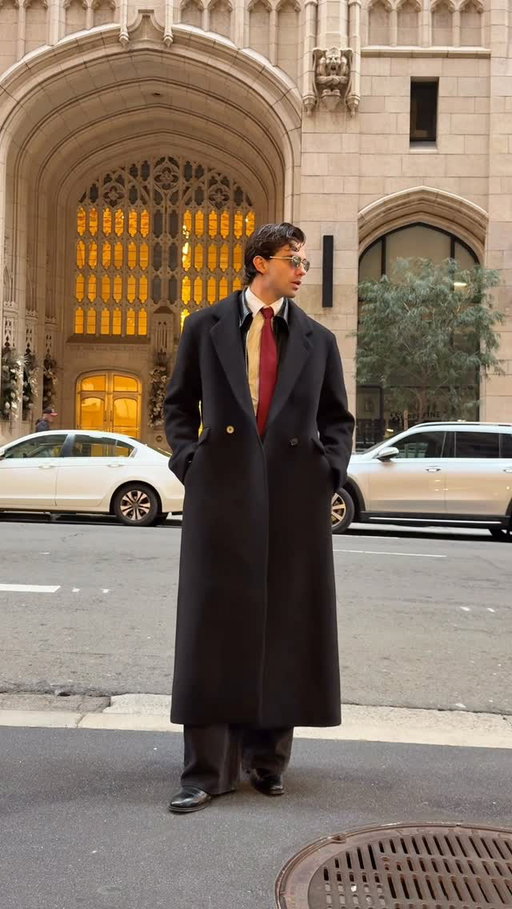 Not enough layers for San Francisco 🥶 

-
#sanfrancisco #sfstyle #sffashion #longcoat #winterfit #californianstyle #usa