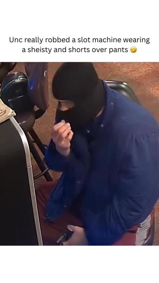 This actually nuts. He really broke into a laundromatslot machine with a power saw 👀

Via @7keytd