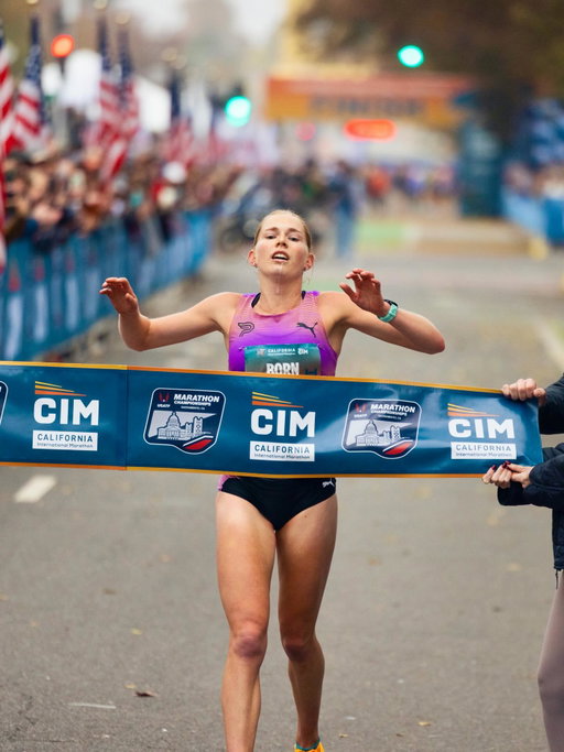 BORN FOR THE MARATHON 🥇🇺🇸

In her marathon debut, Molly Born wins the California International Marathon / USATF Marathon Championships in 2:24:09

Sara Hall takes second in 2:24:36.

Megan Sailor is third in 2:25:16.

📸 @josh.kutcher_photo 

#USATF #CIM