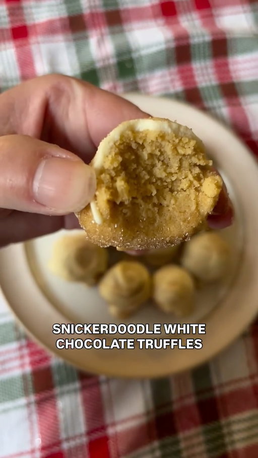 Snickerdoodle Protein Truffle Recipe🌟

1 1/4 cup almond flour 
2 tablespoons melted butter
1/4 cup @nugonutrition vanilla protein powder
1/2 teaspoon vanilla
1/4 teaspoon cinnamon (plus 1/2 teaspoon more for dusting)
1/3 cup maple syrup
1/4 teaspoon baking soda
pinch of pink salt (or sea salt)
1/2 cup white chocolate chips
2 tablespoons organic sugar (for dusting, and rolling)

add dry ingredients (almond flour, protein powder, baking soda, salt, and cinnamon) to a large mixing bowl. stir to combine.

add wet ingredients (melted butter, maple syrup and vanilla). stir until a dough is formed.

scoop about 2 tablespoons of truffle mixture at a time and roll into balls. place on a parchment lined large plate or baking sheet.

place balls in freezer. 

melt white chocolate chips in the same microwaveable bowl that you used to melt the butter, for 30 seconds. stir until smooth.

remove from the freezer and top the truffles with the melted white chocolate. use a spoon to do this, letting it drip down the sides. 

mix 1/2 teaspoon of cinnamon and 2 tablespoons of sugar in a small bowl. using a sieve, dust the top of the truffles with the cinnamon sugar. you can also use your hands to sprinkle, if you prefer!

finally, once the white chocolate has set, remove the truffles from the parchment lined plate and roll the bottoms in the remaining cinnamon sugar. 

enjoy!!

store leftovers in an airtight container in the fridge. 

#momprenuer #momlifebelike #protein #proteintreats #glutenfreefood #glutenfreerecipes #holidayfood #healthysnacking #snickerdoodle #truffle #christmasbaking