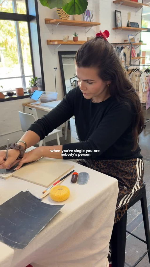 table for one: episode 2 | let’s talk about being single & not being anybody’s “person” ❤️ 

pottery class was at @tradeoakcliff in dallas | zero experience required & i highlyyy recommend taking a class!! 

#singlelife #single #singlelifeproblems #singlegirl #dating #singleinyour30s