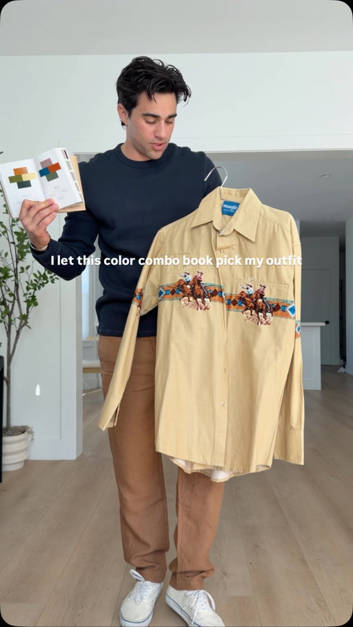 I let The Dictionary of Color Combinations pick my outfit for me today. Fun to use as a randomizer.
.
.
.
#mensstyle #mensfashion #grwm #colorcombination #mensoutfit #mensclothes