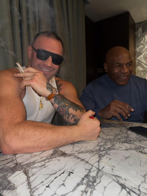Unstoppable McGregor and @miketyson! 

Working on a lovely California Kush Mac G x Mike T collaboration with my brother Mike using our @notoriouscigars! 

Who wants a taste? 

Like, comment and follow to be in with a chance!