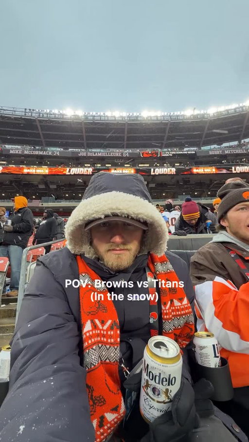 Browns vs Titans in the snow ❄️ 🏈

#nf|football #nfl #football #cleveland #ohio
