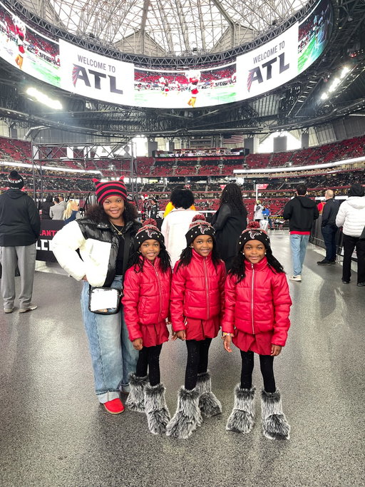 The girls first NFL game! 🏈 ♥️