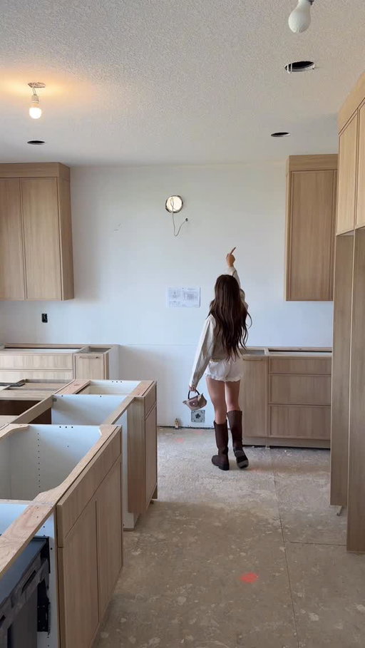 Grateful for you @colincraigrealtor 🤍🥹 everything I show him he somehow makes it happen - so this is an appreciation post because I’m so proud of this man 😭🤍🙏 #homebuild #homebuilders #husbandandwife #homerenovationideas #homedevelopment 

Video IB: @chiaraplastina 🤍